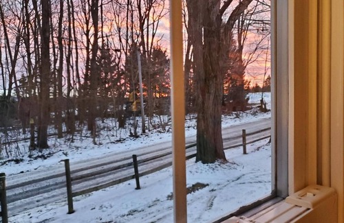 Union Dale Maison | New Elk Mtn Listing: Cozy family ski house -- 2 min from Elk!