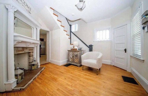 New Bedford Maison | New England Holiday Getaway