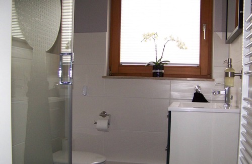 Wolzig Appartement | Appartement neuf équipé, à proximité Wolziger Voir, beaucoup de forêt, à quelques minutes b. Berlin,