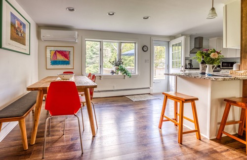 Canaan Maison | NEW! Family-Friendly Berkshire Farmhouse - Pond, Firepit & Woodburning Stove!