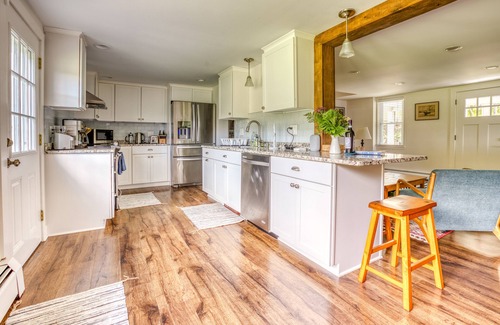 Canaan Maison | NEW! Family-Friendly Berkshire Farmhouse - Pond, Firepit & Woodburning Stove!
