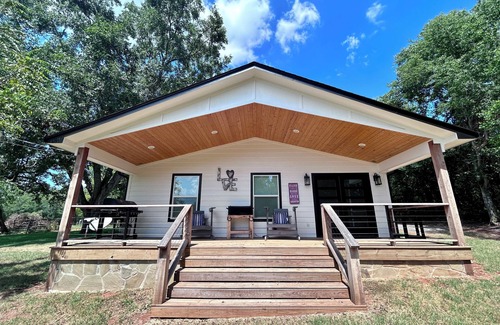 Jacksonville Maison | NEW!!! Fire pit AND golf!! LUXURY COUNTRY RETREAT in heart of MAJESTIC ETX!!!