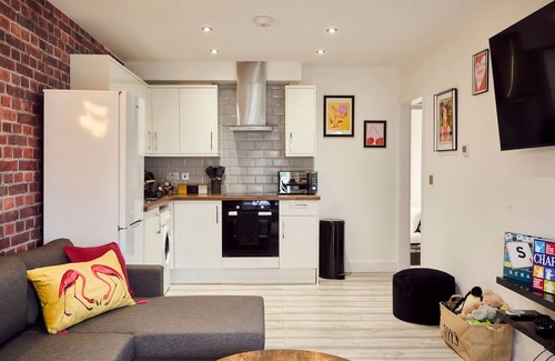Luton Appartement | New Flat~FREE Parking~PS4~WORKSPACE