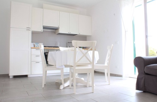 La Spezia Appartement | NEW FLAT IN A QUIET AREA WITH PROVAT PARKING LOT AND GARDEN
