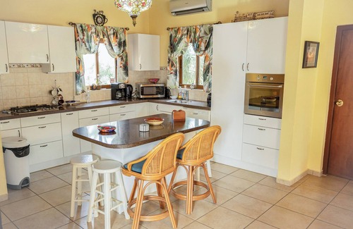 Opal Maison | New for Rent Ocean View w/ Pool - 4 Min Walk to Ritz Carlton & Marriott Beaches