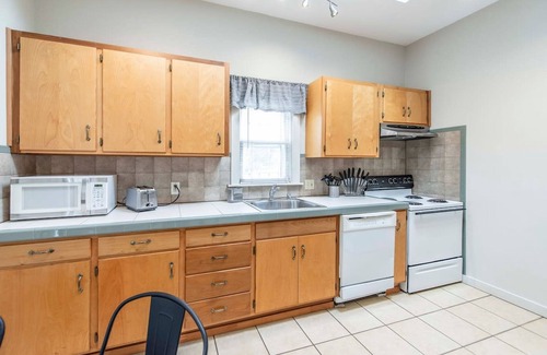 Austin Ave. Maison | New Gathering Place on Columbus