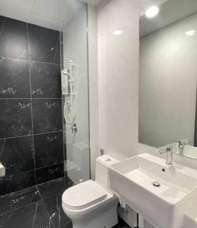 George Town Appartement | New Georgetown Stylist 2BR Homestay for 10pax 无敌美景两房民宿 Beacon Executive Suite