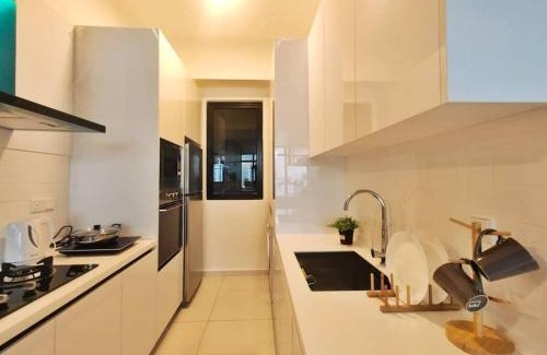 George Town Appartement | New Georgetown Stylist 2BR Homestay for 10pax 无敌美景两房民宿 Beacon Executive Suite