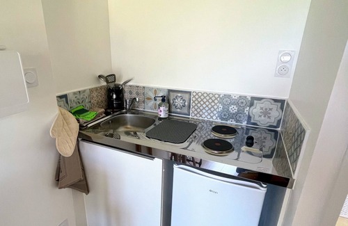 Sainte-Alauzie Appartement | Nouveau Gîte avec piscine dans un parc au sud du Lot