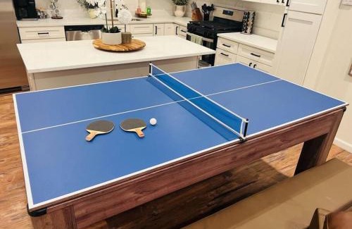 South Oakland Maison | NEW Gorgeous 4bd near universities Hot tub Games
