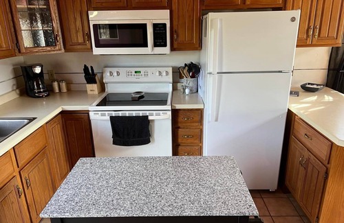 De Soto Cabine | NEW!!! GRAND VIEW -- Rustic Ridge Chalet, hot tub, river view, privacy