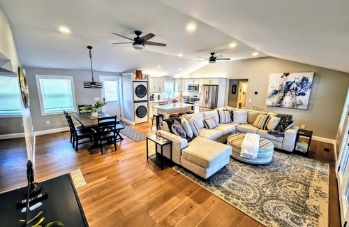 Waterloo Maison | NEW! - Great Lake Escape on Lake Greenwood