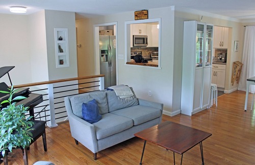 Merrimack Maison | New Hampshire Vacation Home