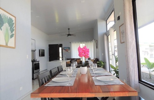 San Isidro de El General Maison | New Home with A/C | Wi-Fi | W&D | Smart TV | Full Kitchen | Pool | Free Parking