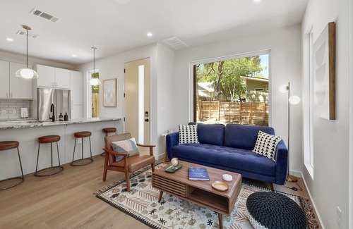 Blackshear-Prospect Hill Maison | New Home on the East Side: Close to Downtown!