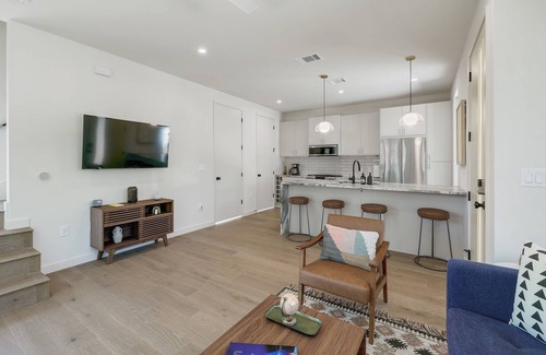 Blackshear-Prospect Hill Maison | New Home on the East Side: Close to Downtown!