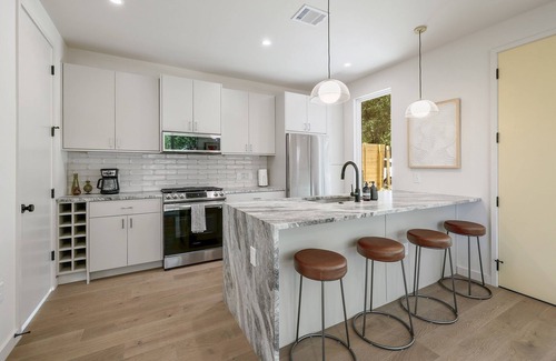 Blackshear-Prospect Hill Maison | New Home on the East Side: Close to Downtown!