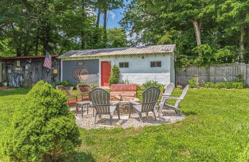 New Hope Maison | New Hope Bourbon Stop- historic home, peaceful spot in heart of Bourbon country