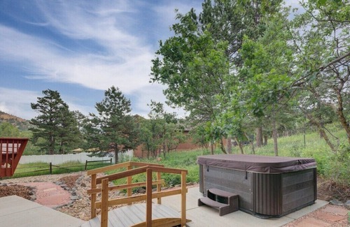 Palmer Lake Maison | NEW HOT TUB Sunny Palmer Lake home in the Glen