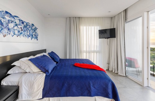 Morro das Pedras Maison | MAISON NEUVE, HAUT STANDARD, FRONT DE PLAGE, DANS CONDOMINIUM FERMÉ!