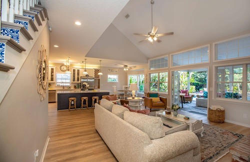 Bradenton Maison | NEW! Htd Pool, Spa, Firepit ~ 3 Kings+Chef Kitchen