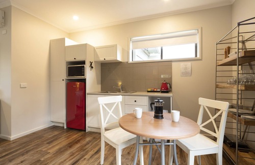 Bright Appartement | Tessies Studio - Parfait pour deux et leurs animaux de compagnie - Promenade en ville et rivière