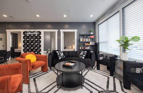 Five Points Copropriété | NEW King suite, Sleeps 14 in the heart of Nashville