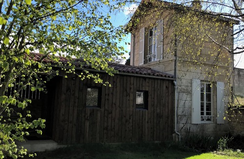 Centre Ville Maison | New L'horizon gîte in an exceptional town location. Free parking