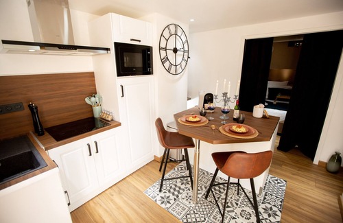 Tourlaville Appartement | ★ Nouveauté ★ L'instant Passion ★ Love room ★ Balnéo