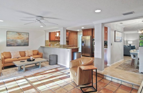 Lake Ida Shores Maison | *New* Lake Ida Oasis | Hot Tub & Tiki Bar