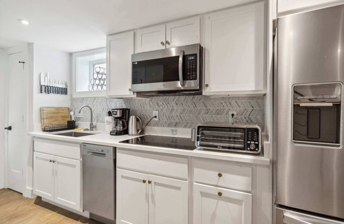 Northeast Appartement | New Large & Bright Arboretum/H-Street/Cap Hill 2BR