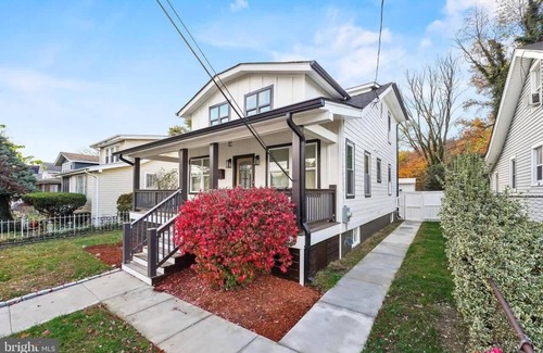Northeast Appartement | New Large & Bright Arboretum/H-Street/Cap Hill 2BR
