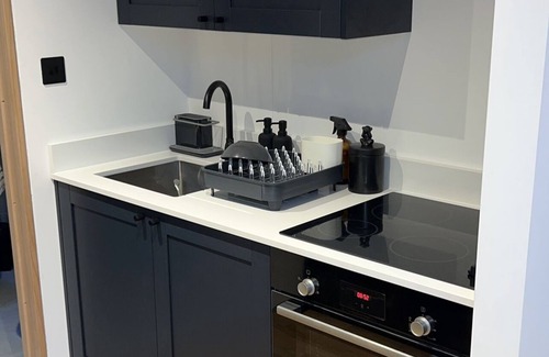 Loughton Appartement | New Large Studio / Annex with private parking