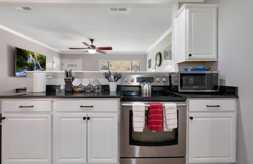 Tallahassee Maison | NEW! Last minute booking discount—close to Tallahassee Memorial Hospital