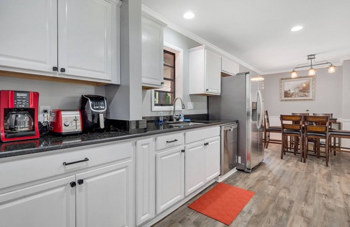 Tallahassee Maison | NEW! Last minute booking discount—close to Tallahassee Memorial Hospital