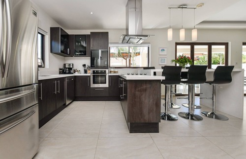 Gold Coast Maison | **NEW LISTING** - 3BR Luxury Villa with Private Pool
