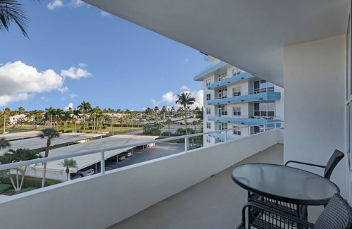 Marco Island Copropriété | New Listing! Available Jan Feb 2026! Gorgeous renovated unit!