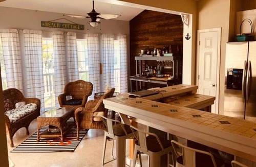 Ocean View Maison | New Listing Bethany Beach Area Townhome, 2.5 miles from the beach!