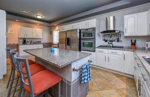 Opal Maison | New Listing Close To Beach Jacuzzi Villa