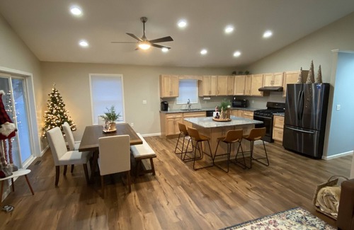 Bass Lake Maison | *New Listing* Cozy Lakefront Home - 10 Miles from Culver Academy