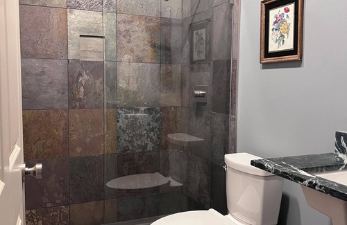 Lewisburg Cottage | Daisy Cottage an eclectic retreat in the heart of Historic Downtown Lewisburg.