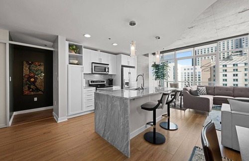 Downtown Denver Copropriété | New Listing! Downtown Living At Its Finest at The Spire - Executive Rental
