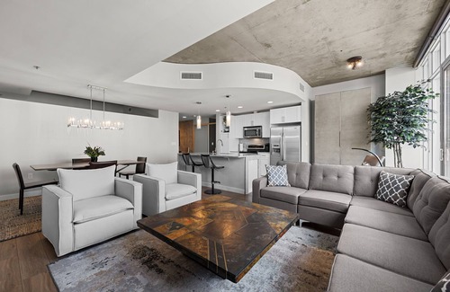 Downtown Denver Copropriété | New Listing! Downtown Living At Its Finest at The Spire - Executive Rental
