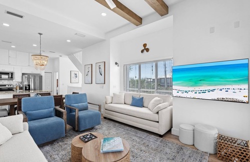 Dune Allen Beach Appartement | New Listing! Gulf and Lake Views! Private Dock! Beach Access Just Across the Street! Bikes!