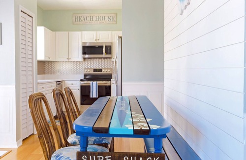 New Smyrna Beach Copropriété | * Nouvelle inscription * Luxury Courtyard Condo! Promenade à la plage / restaurants / boutiques. Wifi gratuit