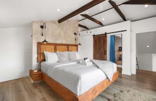Pacific Palisades Maison | New Listing Palisades Villa by Colby & Conrad