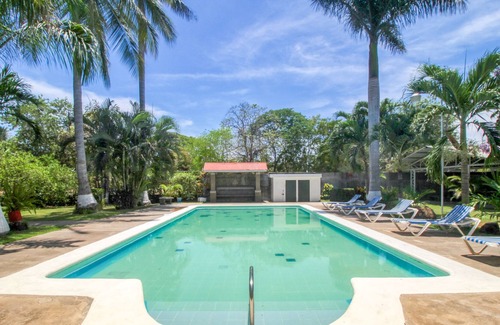 Puntarenas Villa | Villa de détente avec piscine partagée et très bien situé, accès à la plage.