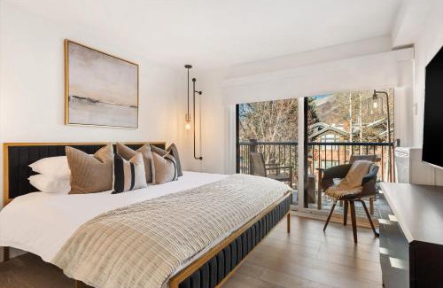 Downtown Appartement | New Listing Renovated 2 BR w AC