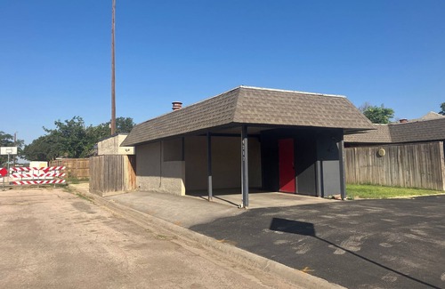 Midland Maison | NEW LISTING Right At Home-Midland Cowboy Siesta Corner Lot w/ Patio & Cov'd Park