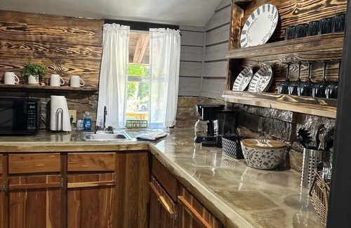 Hardy Cabine | NEW LISTING: Rustic Creek Cabin with Private Footage on South Fork Spring River